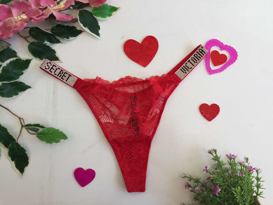 Imagen de Victoria's Secret  Very Sexy Thong De Encaje Rojo Con Brillos.